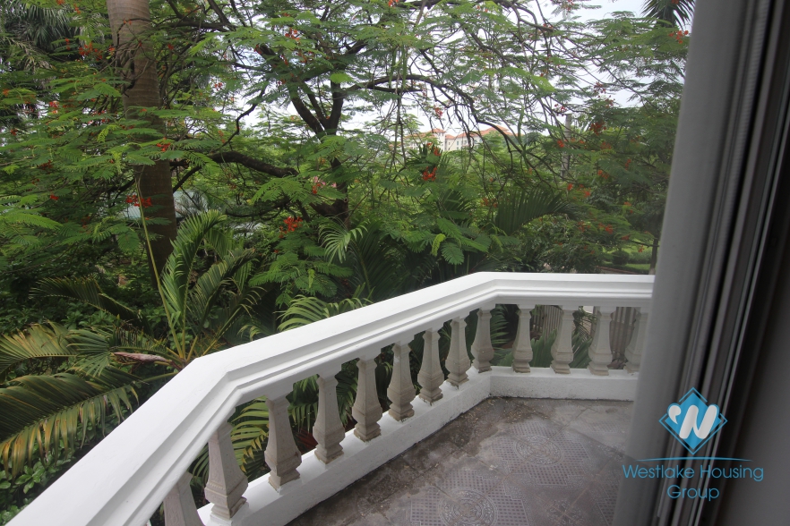 Big house with nice garden for rent in Tay Ho, Ha Noi